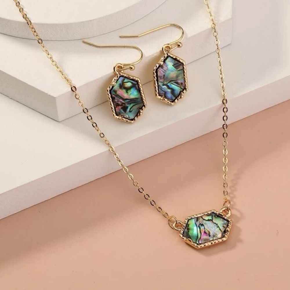 ✨ 🆕 ✨ Elegant Abalone Opal Geometric Decor Charm Necklace & Drop Earrings✨